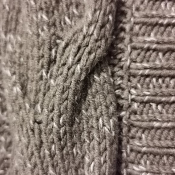 LORD & TAYLOR - Design Lab ladies knitted cardigan - Picture 2 of 7